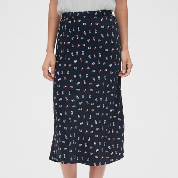 GAP Dresses & Skirts - NWT Women's Navy Blue Floral Satin Midi Skirt